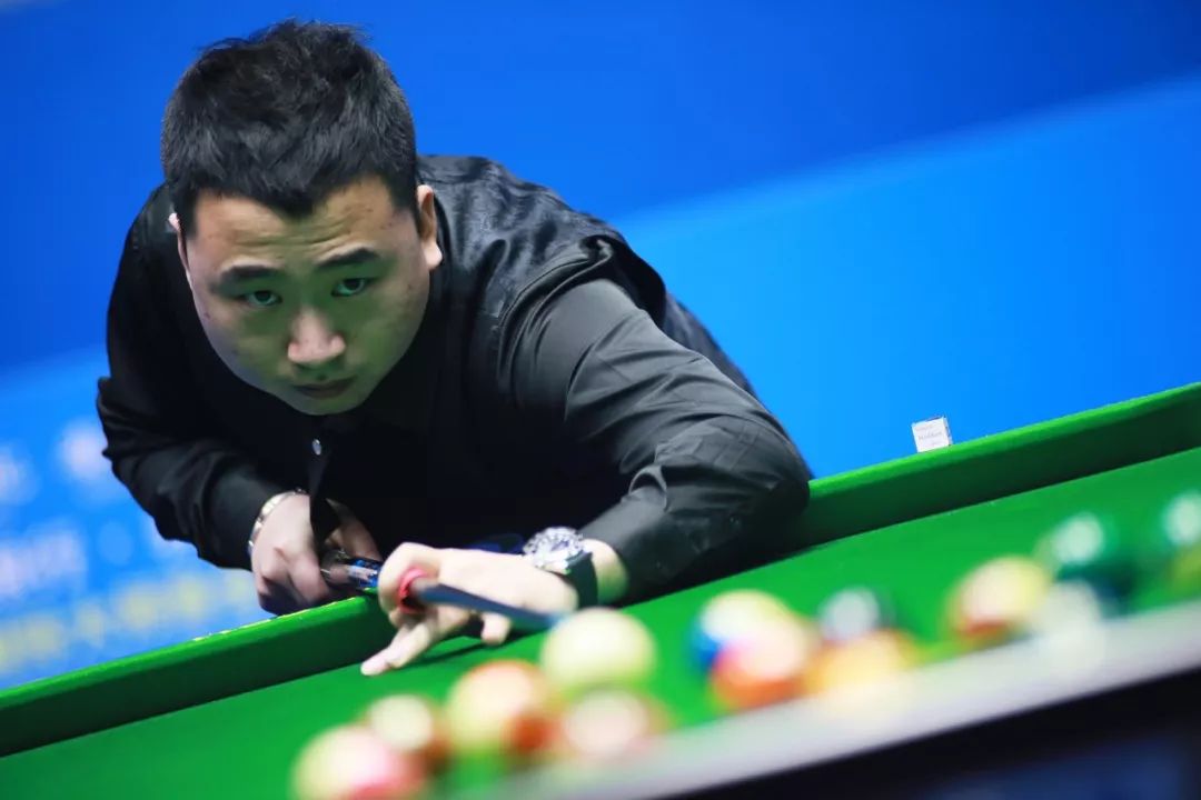 马卡：皇马在等英超俱乐部报价；罗德里戈和塞瓦略斯未来成疑