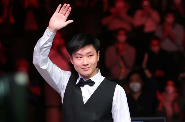 尽管场上还 尽管场上还