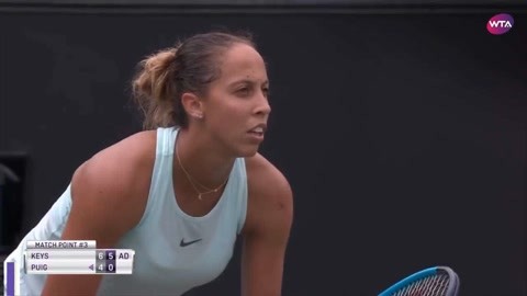 体育友谊赛：皇家马德里0-3巴塞罗那